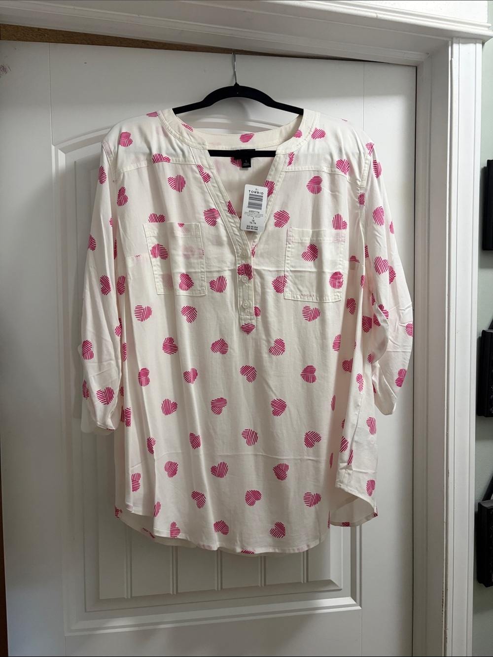 torrid Cream Tunic with Pink Heart Print